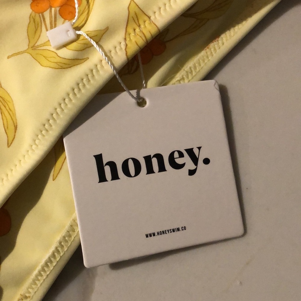 NWT Honey swim sunni laced bralette set - top (small) and classic bottoms medium - Picture 7 of 11